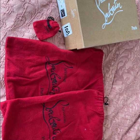 Sold*****Christian Louboutin So Kate size 37/US 7 in great condition 100% - Picture 10 of 10